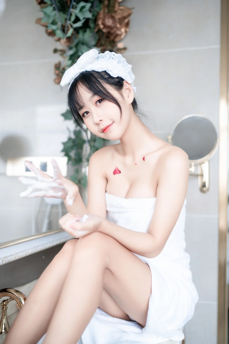 萌芽儿o0《浴巾》主题写真：27张全套美图