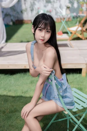 萌芽儿o0《西瓜与夏天》主题写真：33张全套美图