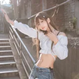 萌芽儿o0《邻家小恶魔》主题写真：47张全套美图，含1个视频