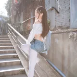 萌芽儿o0《邻家小恶魔》主题写真：47张全套美图，含1个视频