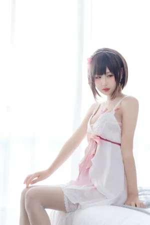 萌芽儿o0《加藤惠睡衣+内衣》主题写真：28张全套美图
