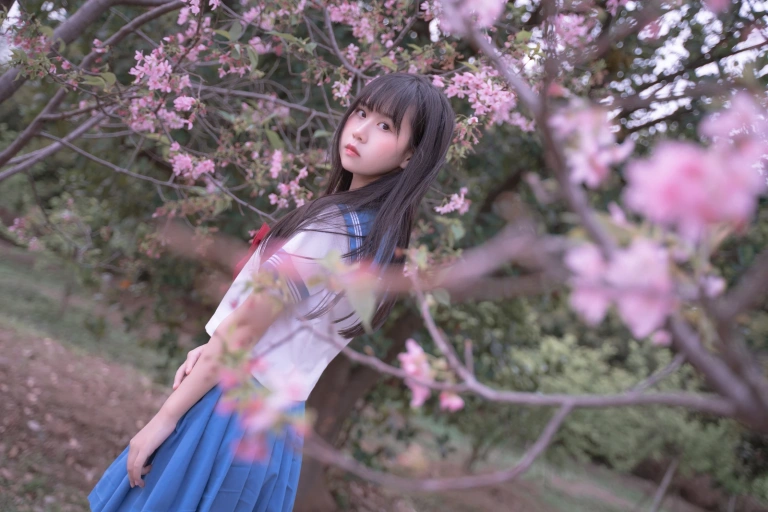 萌芽儿o0《樱花jk》主题写真：30张全套美图