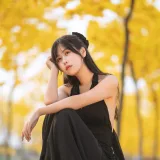 萌芽儿o0《秋有银杏 春有黄风铃》主题写真：23张全套美图