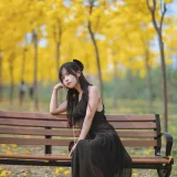 萌芽儿o0《秋有银杏 春有黄风铃》主题写真：23张全套美图