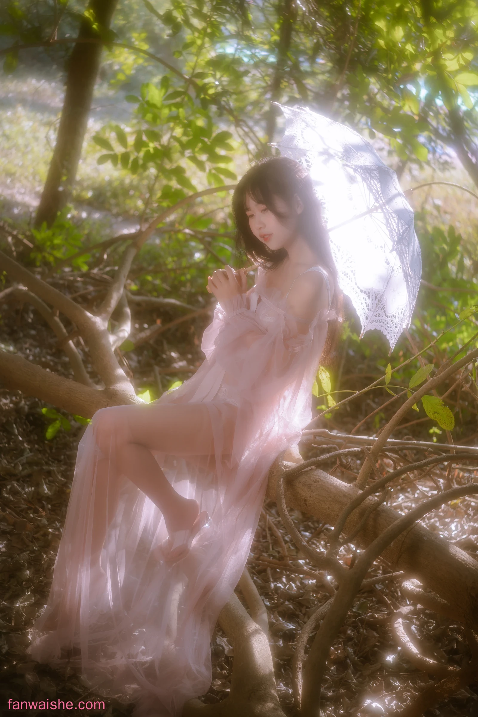 萌芽儿o0 萌芽儿o0 NO.026 - 林中少女