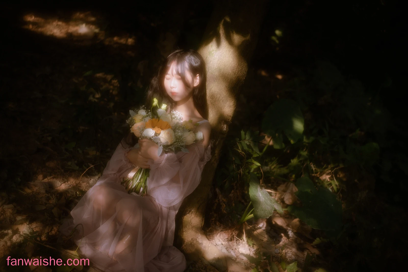 萌芽儿o0 萌芽儿o0 NO.026 - 林中少女