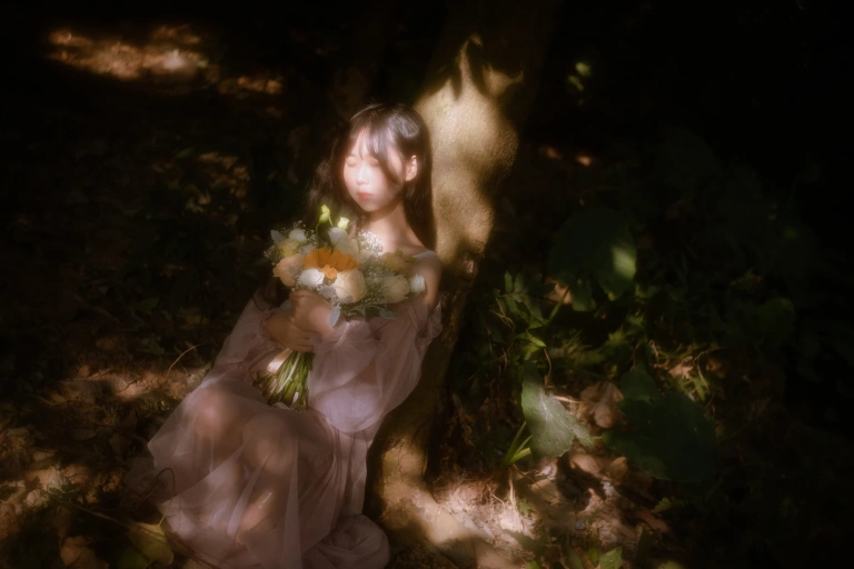萌芽儿o0《林中少女》主题写真：30张全套美图