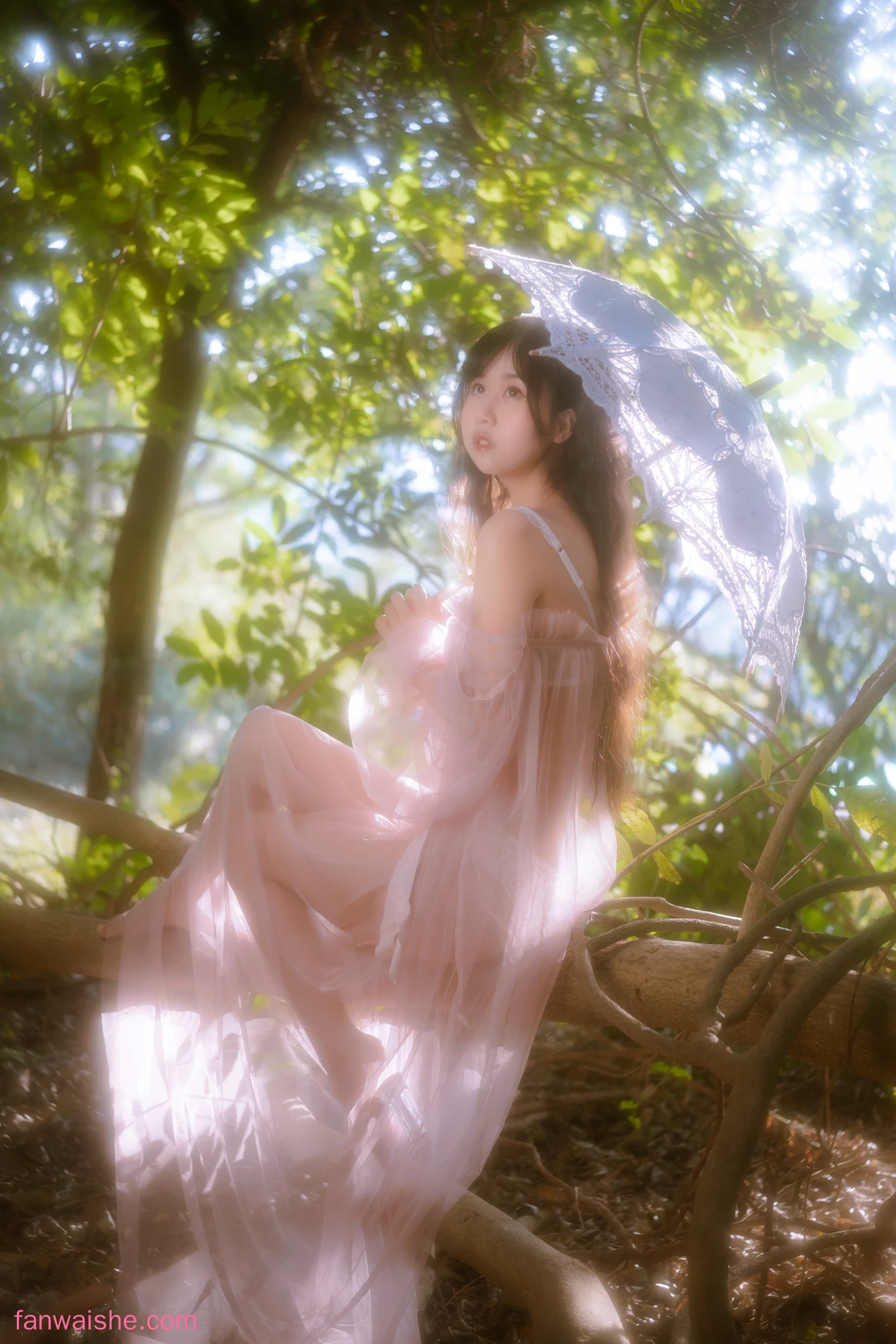 萌芽儿o0 萌芽儿o0 NO.026 - 林中少女