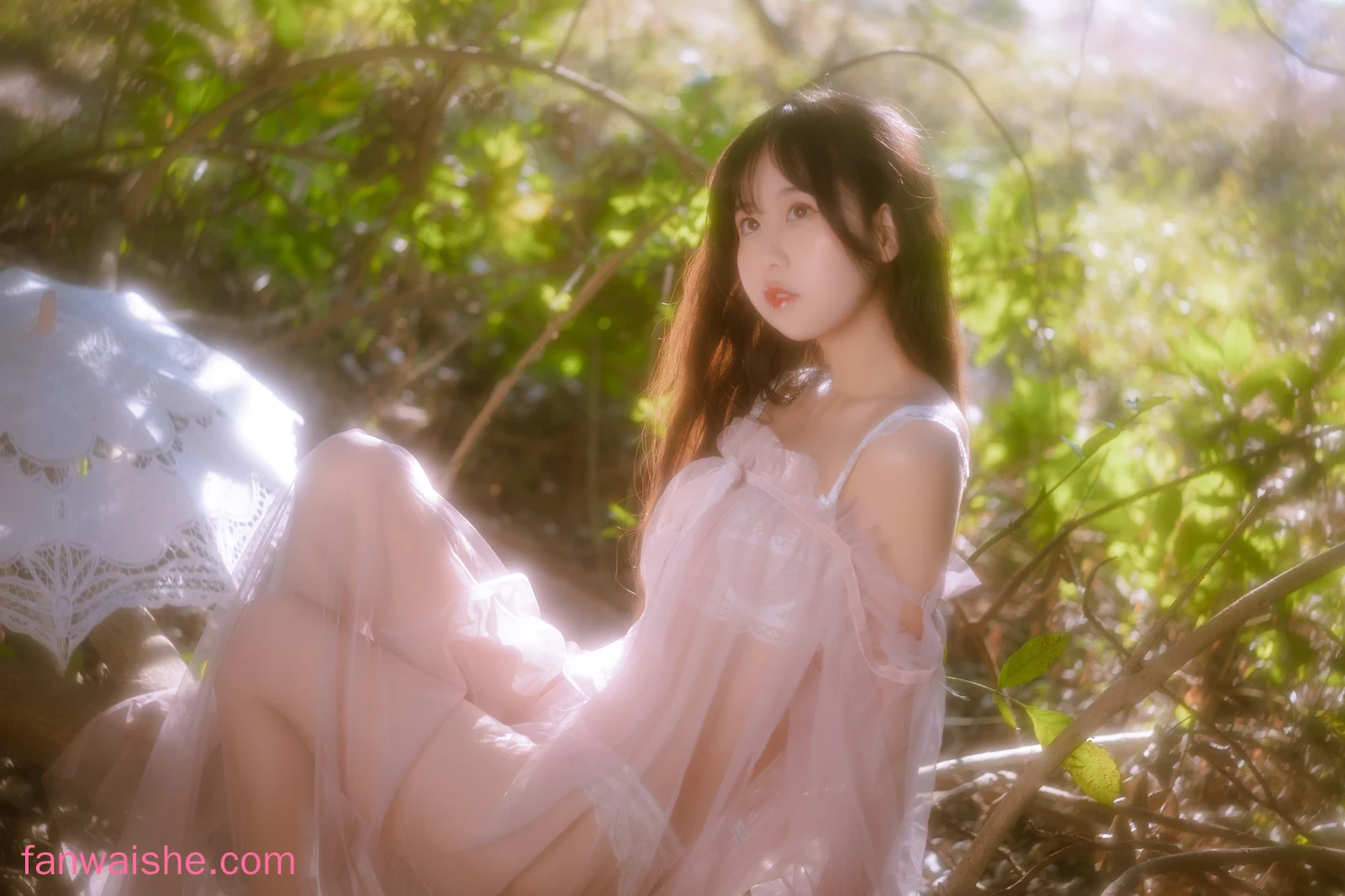 萌芽儿o0 萌芽儿o0 NO.026 - 林中少女