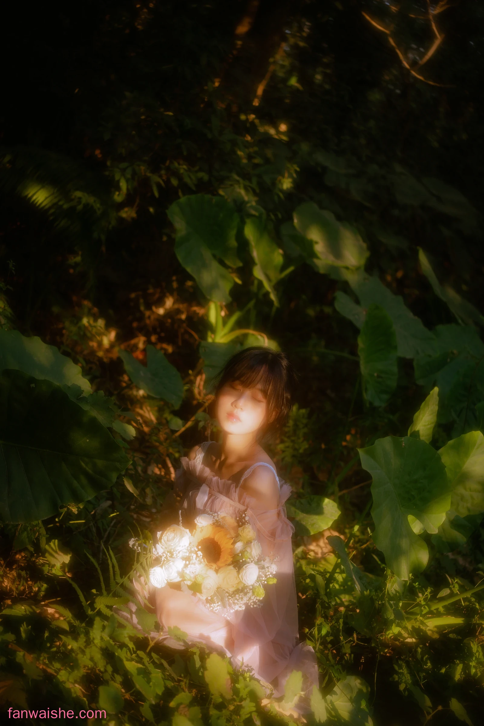 萌芽儿o0 萌芽儿o0 NO.026 - 林中少女