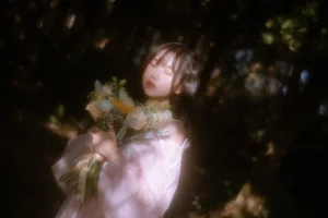 萌芽儿o0《林中少女》主题写真：30张全套美图