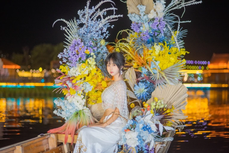 萌芽儿o0《西双版纳【傣服 银】》主题写真：17张全套美图