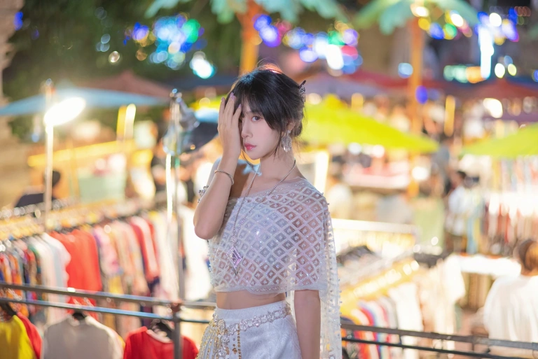 萌芽儿o0《西双版纳【傣服 银】》主题写真：17张全套美图