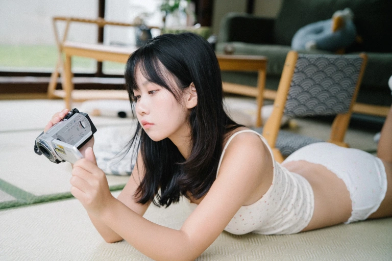 萌芽儿o0《夏天的尾巴》主题写真：45张全套美图