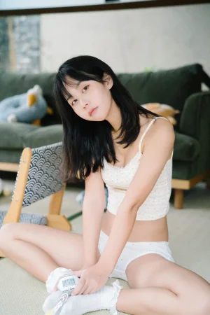 萌芽儿o0《夏天的尾巴》主题写真：45张全套美图
