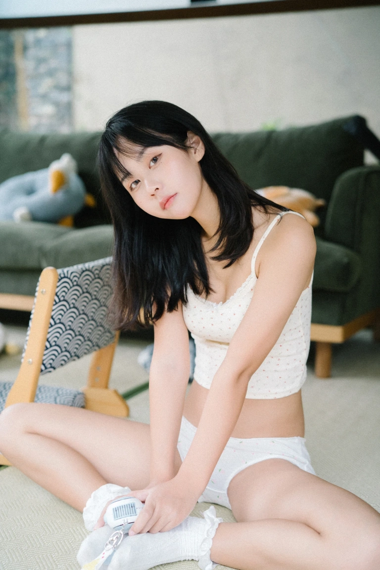 萌芽儿o0《夏天的尾巴》主题写真：45张全套美图