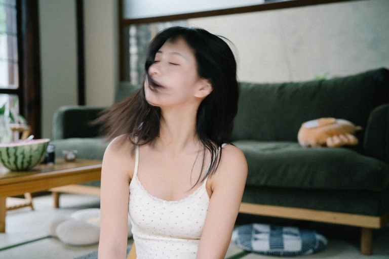 萌芽儿o0《夏天的尾巴》主题写真：45张全套美图