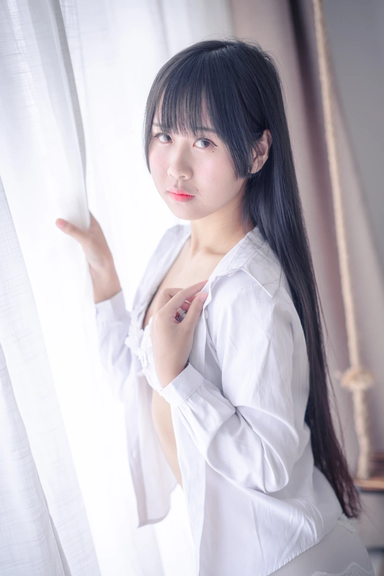 萌芽儿o0《私房 原图》主题写真：62张全套美图