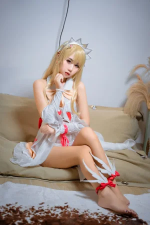 萌芽儿o0《伊莉雅天使》主题写真：19张全套美图