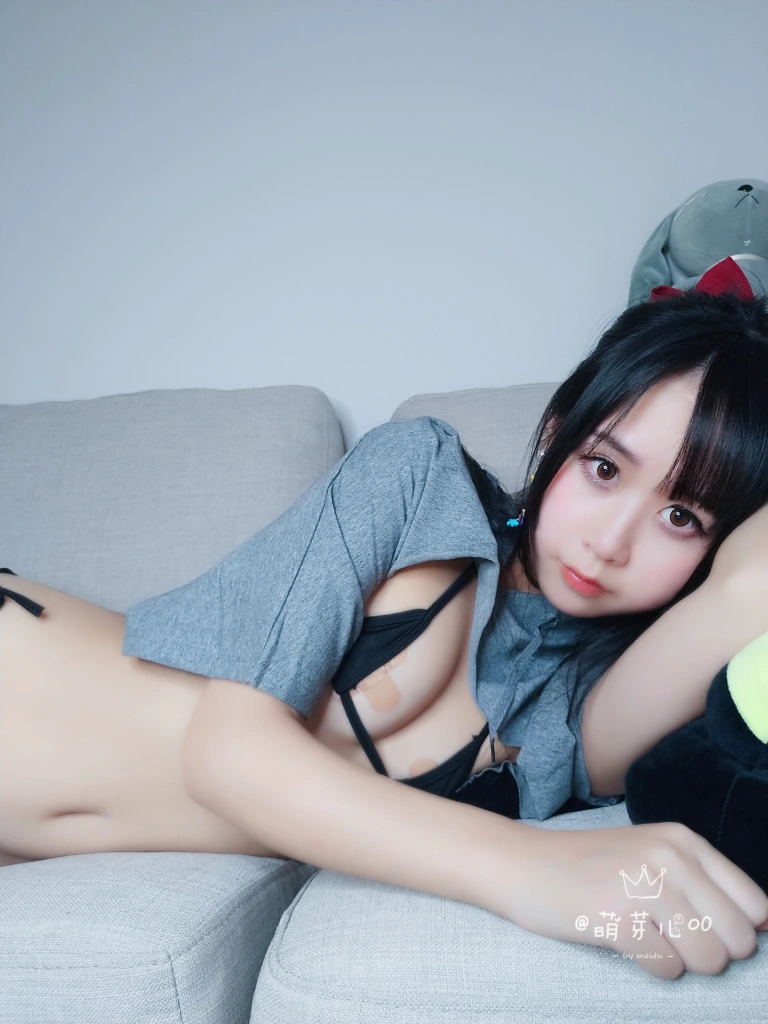 萌芽儿o0《比基尼ok绷》主题写真：41张全套美图
