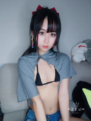 萌芽儿o0《比基尼ok绷》主题写真：41张全套美图