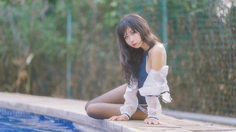 萌芽儿o0《竞泳 得体社》主题写真：17张全套美图