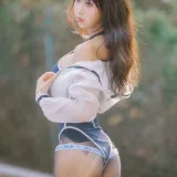 萌芽儿o0《竞泳 得体社》主题写真：17张全套美图