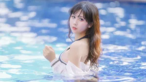 萌芽儿o0《竞泳 得体社》主题写真：17张全套美图