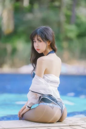 萌芽儿o0《竞泳 得体社》主题写真：17张全套美图