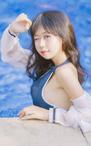 萌芽儿o0《竞泳 得体社》主题写真：17张全套美图