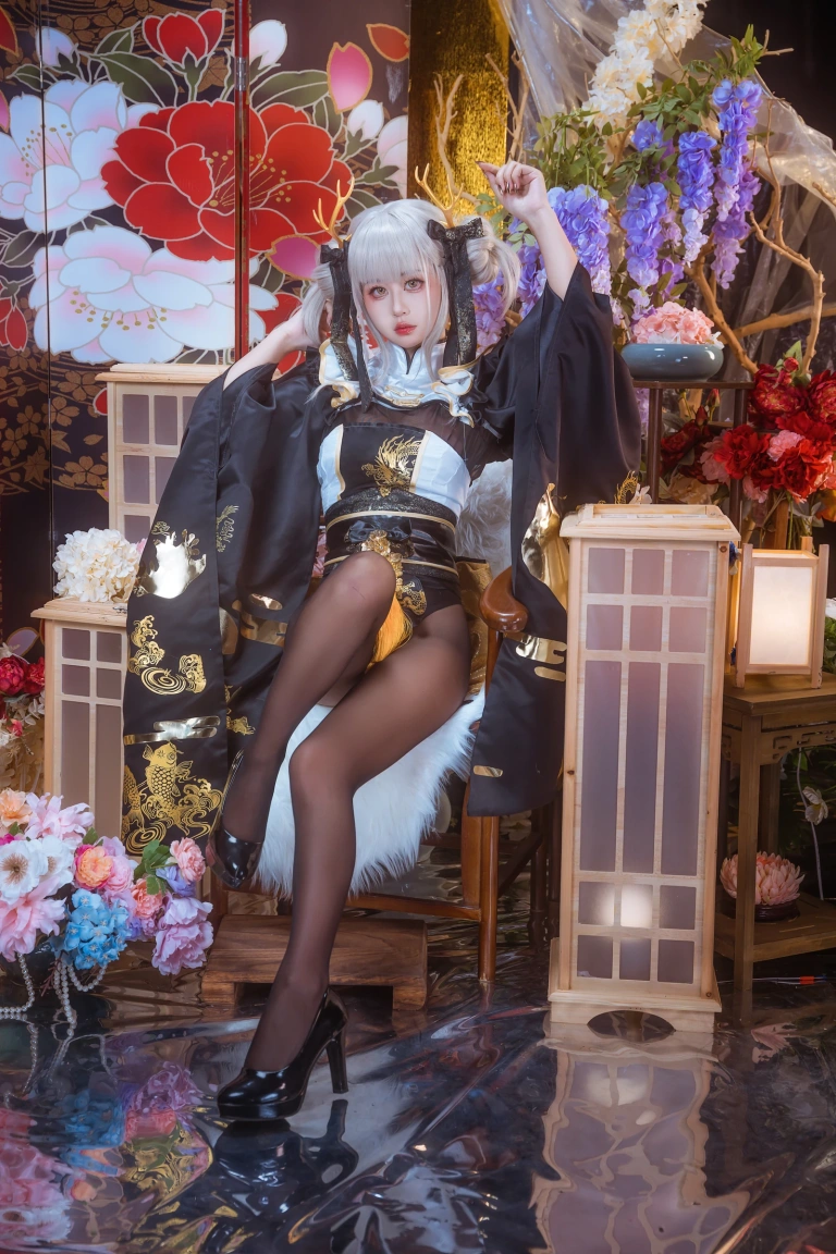 萌芽儿o0《白兔和服》主题写真：18张全套美图