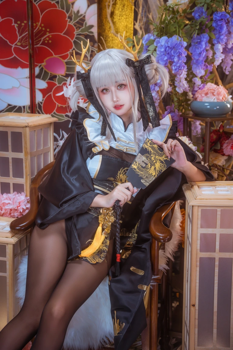 萌芽儿o0《白兔和服》主题写真：18张全套美图