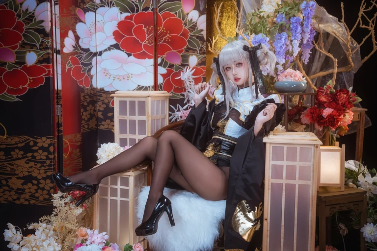 萌芽儿o0《白兔和服》主题写真：18张全套美图