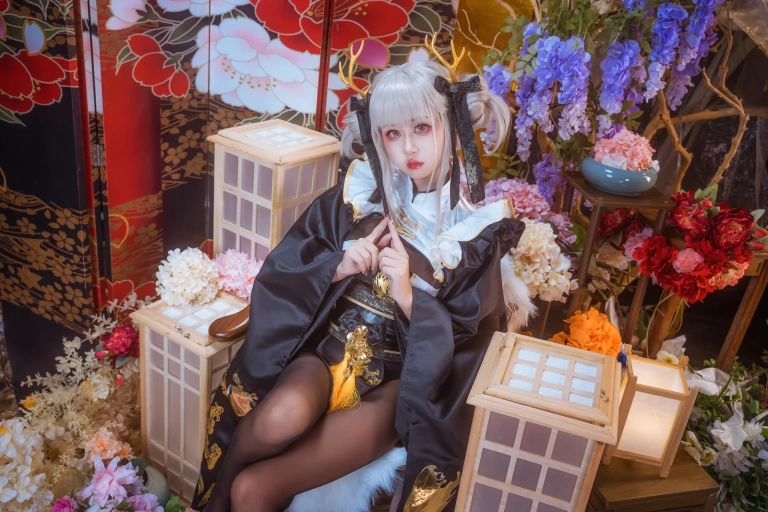 萌芽儿o0《白兔和服》主题写真：18张全套美图