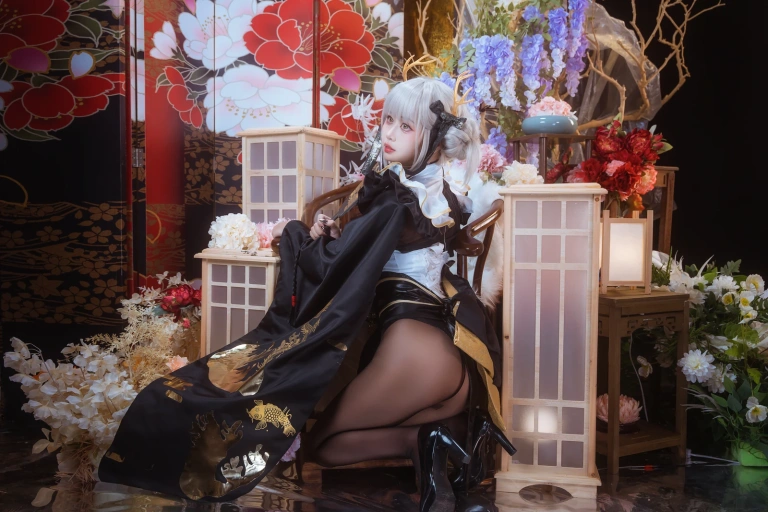 萌芽儿o0《白兔和服》主题写真：18张全套美图