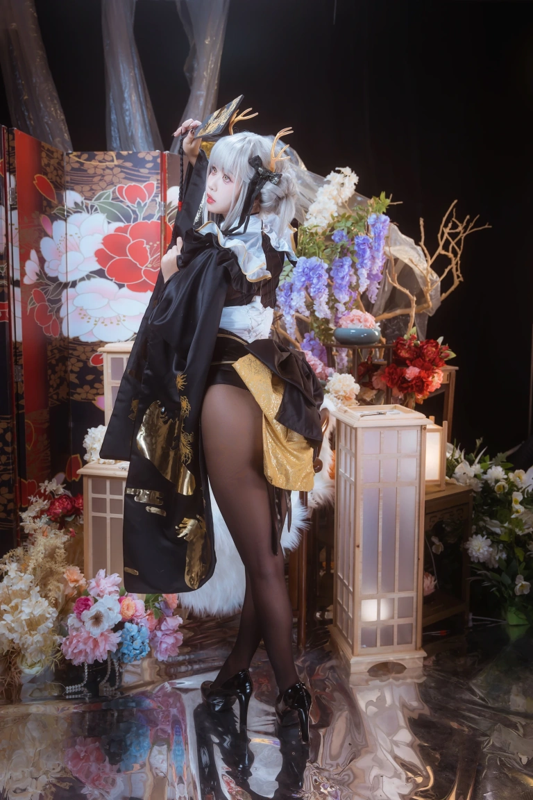 萌芽儿o0《白兔和服》主题写真：18张全套美图