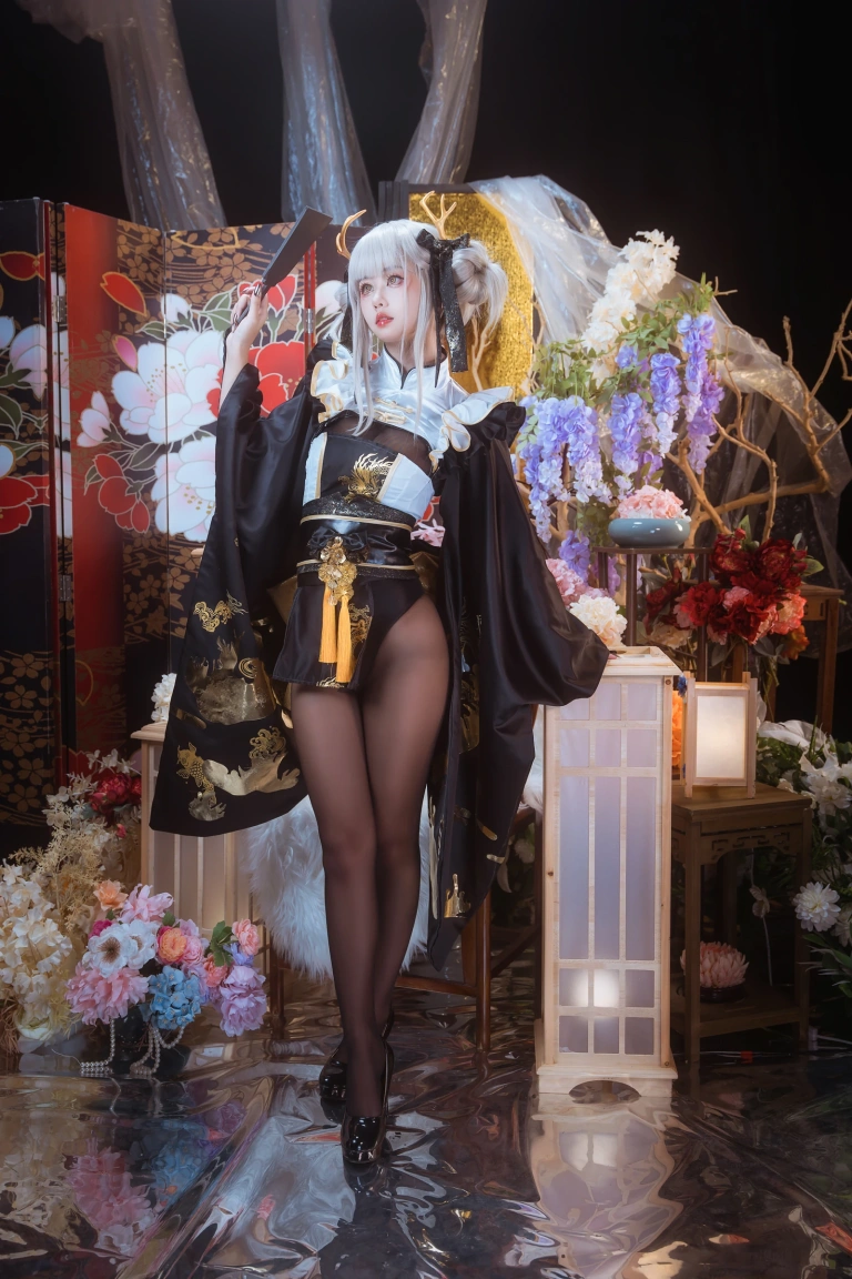 萌芽儿o0《白兔和服》主题写真：18张全套美图