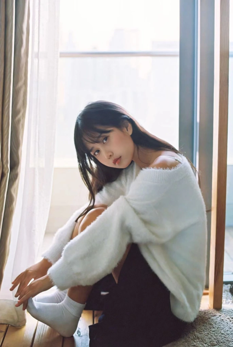 萌芽儿o0《昼夜》主题写真：39张全套美图