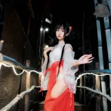 萌芽儿o0《透明巫女》主题写真：14张全套美图