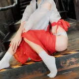 萌芽儿o0《透明巫女》主题写真：14张全套美图