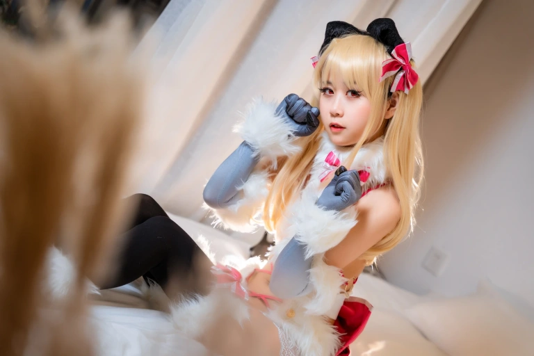 萌芽儿o0《伊利亚猫娘》主题写真：35张全套美图