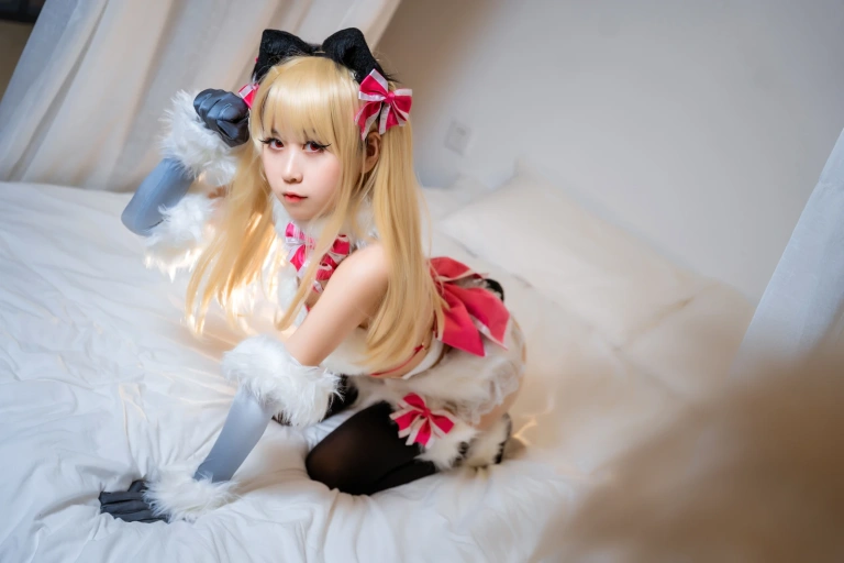 萌芽儿o0《伊利亚猫娘》主题写真：35张全套美图