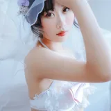 萌芽儿o0《白婚纱 蝴蝶结内衣》主题写真：23张全套美图
