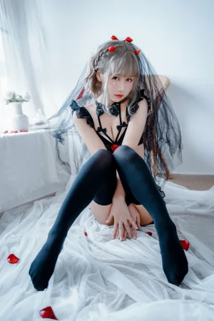 萌芽儿o0《黑婚纱 玫瑰内衣》主题写真：24张全套美图