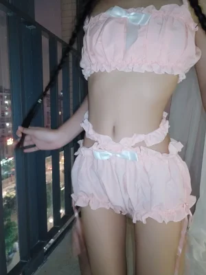 萌芽儿o0《南瓜睡衣》主题写真：26张全套美图