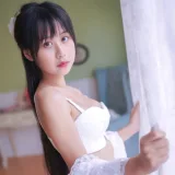 萌芽儿o0《白茶清欢》主题写真：22张全套美图