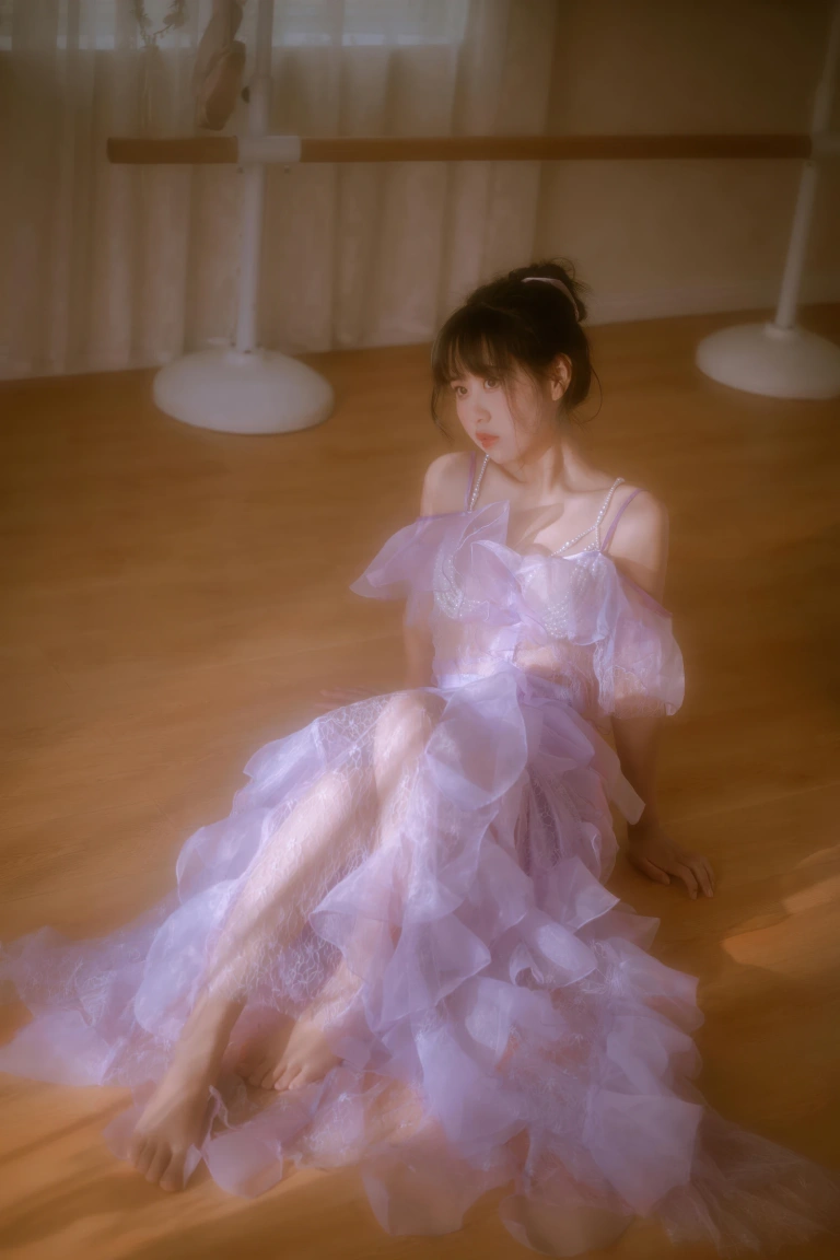 萌芽儿o0《左家娇女》主题写真：49张全套美图