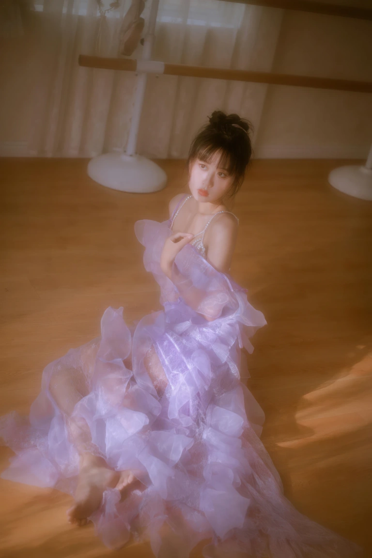 萌芽儿o0《左家娇女》主题写真：49张全套美图