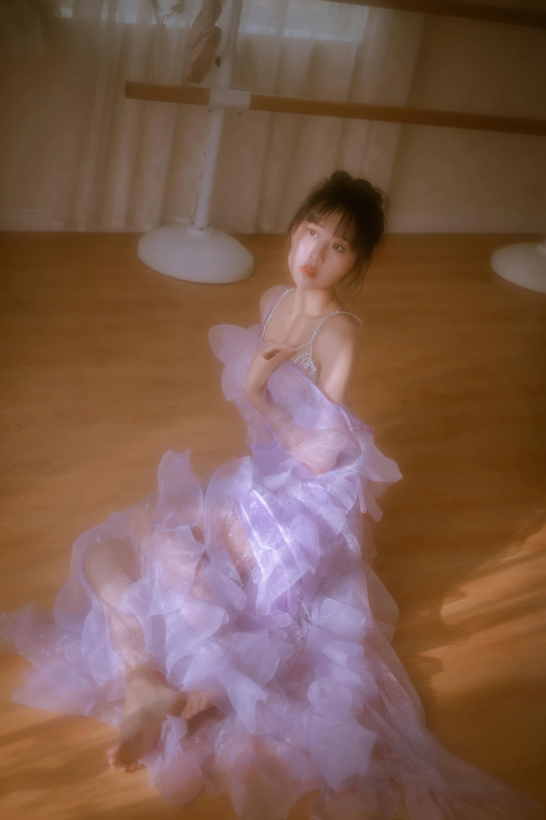 萌芽儿o0《左家娇女》主题写真：49张全套美图
