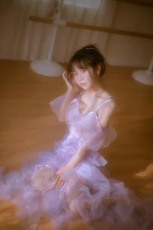 萌芽儿o0《左家娇女》主题写真：49张全套美图